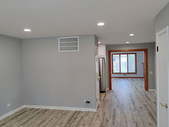 2nd image of 384 Bianco Dr