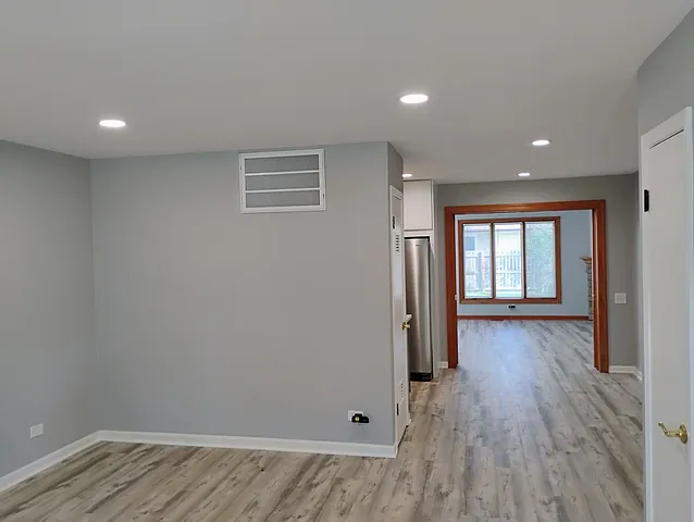 384 Bianco Dr — Photo 2