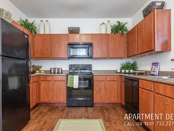 5th image of 14912 Westpark Dr #944