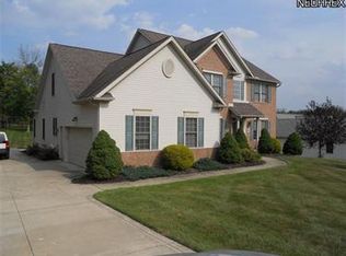 6955 Richmond Rd, Glenwillow, OH 44139