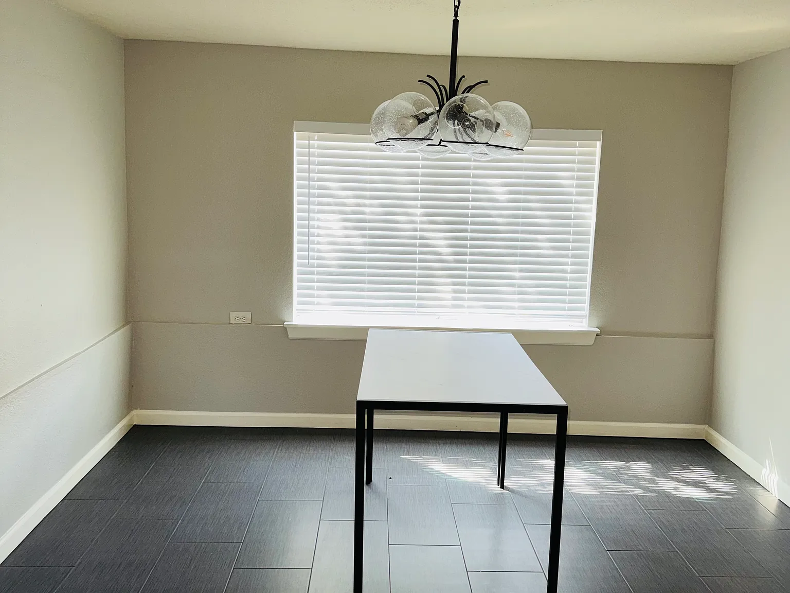 3 bed, 1494 sqft, $1,900 — Photo 2