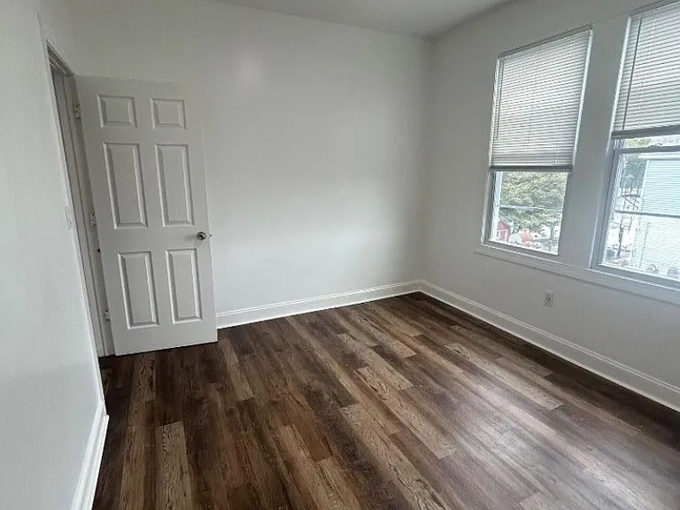 799 Kearny Ave — Photo 6