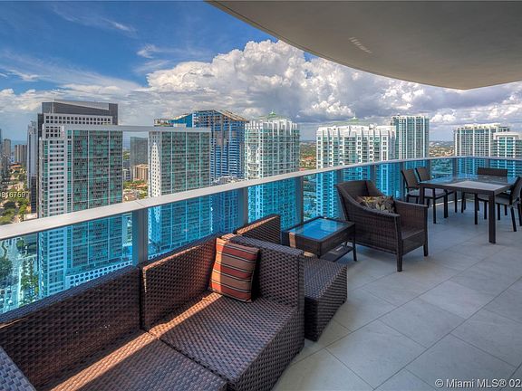 2nd image of 200 Biscayne Boulevard Way APT 4102