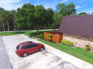5728 SE Windsong Ln, Stuart, FL 34997