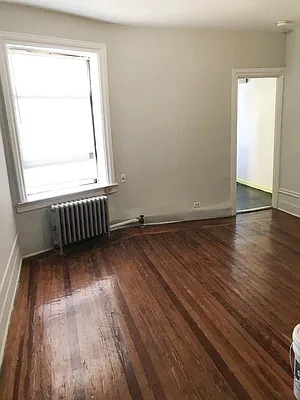 Rented by Realty 2000 Corp | media 10