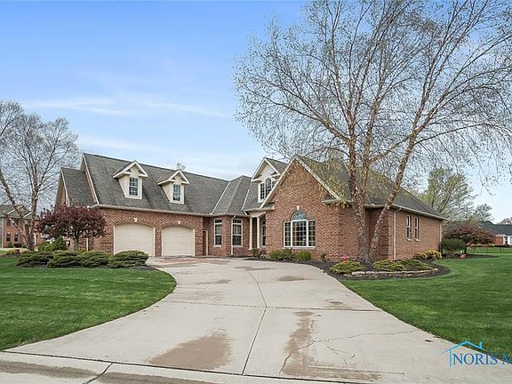 3rd image of 409 Hawthorne Dr #6
