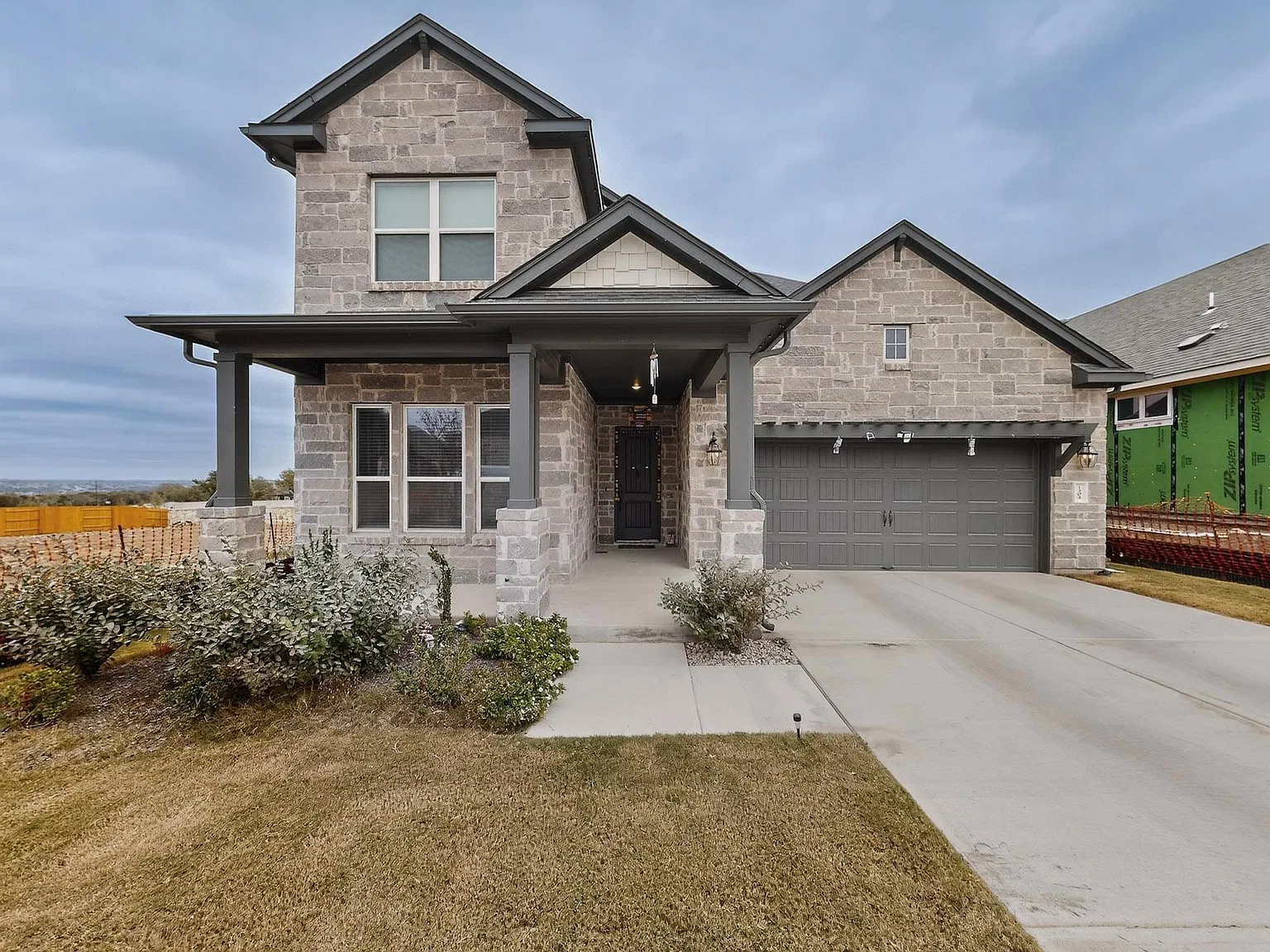 4 bed, 3.0 bath, 2898 sqft, $3,100 — Photo 1