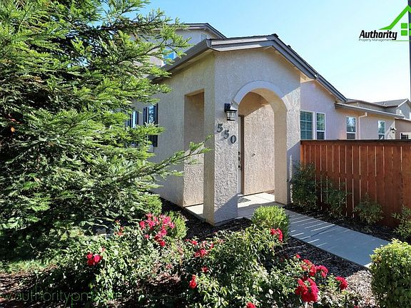 3rd image of 550 Mission De Oro Dr