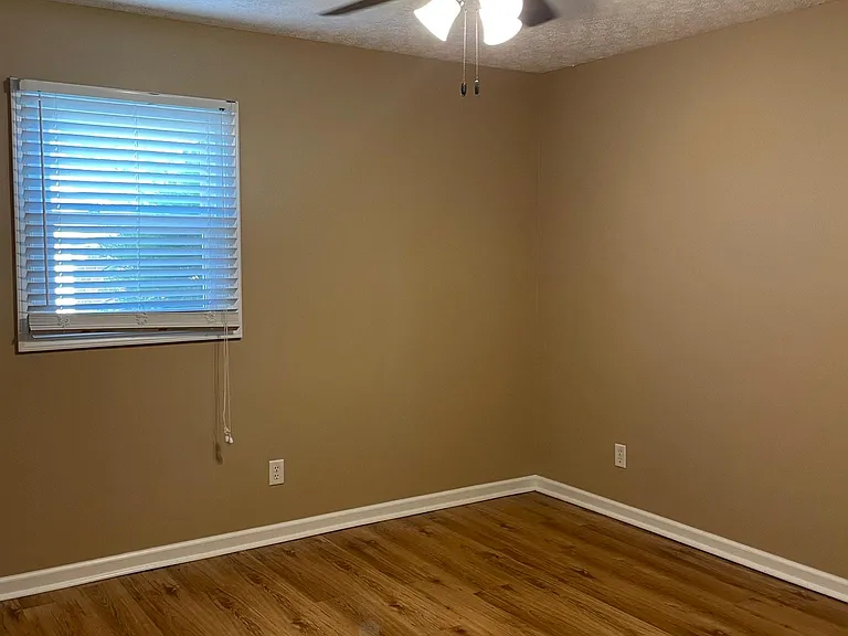 1315 Fairview Ave — Photo 14