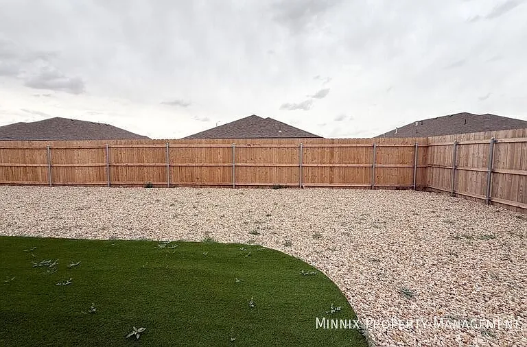 2151 Langford Ave — Photo 22