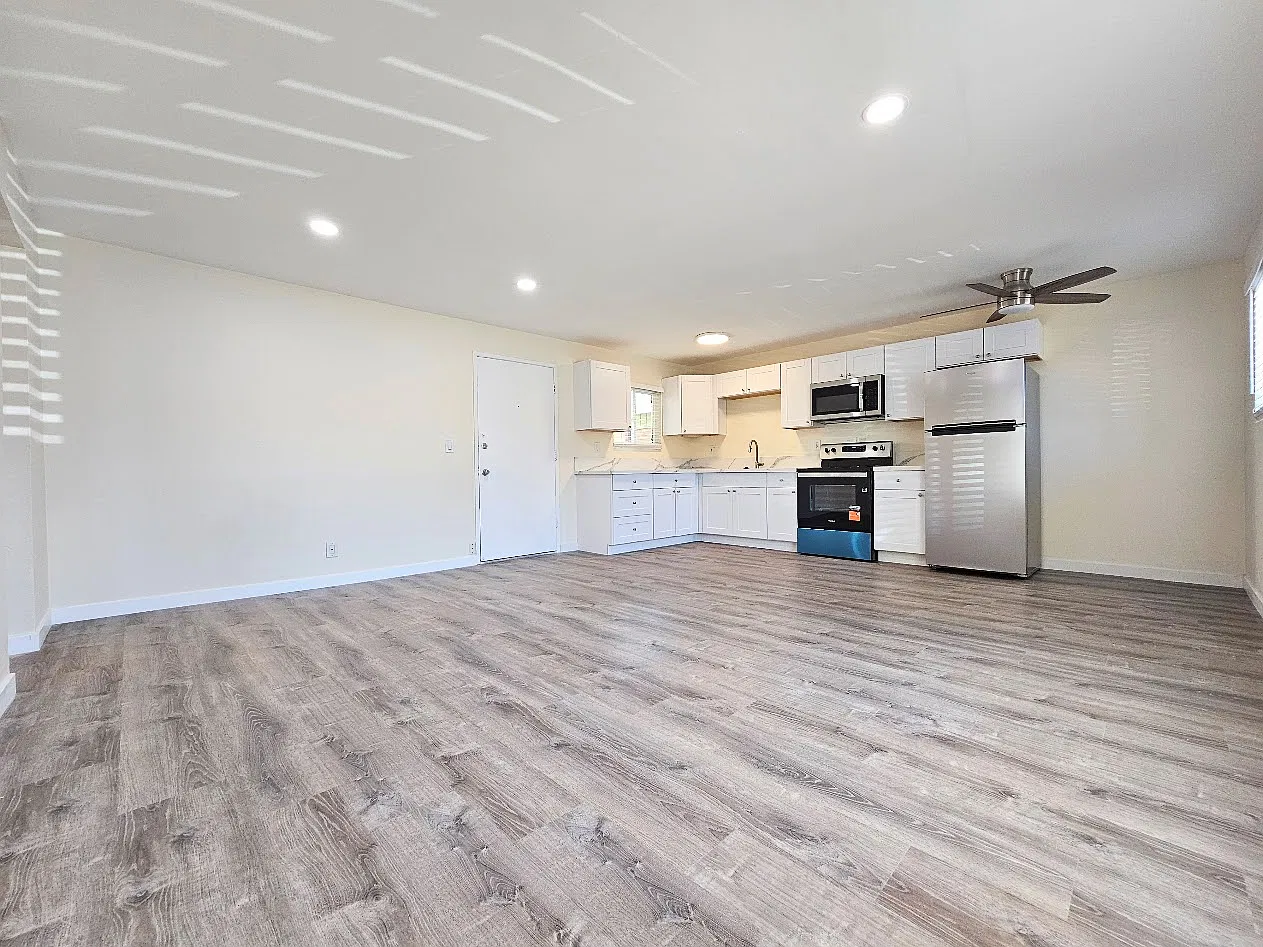 1 bed, 728 sqft, $2,395 — Photo 3