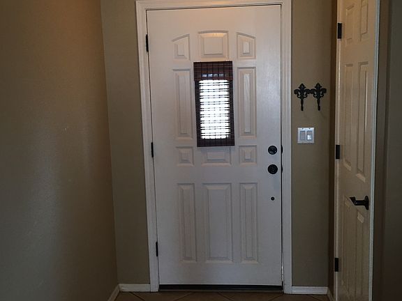 4th image of 291 White Oak Dr