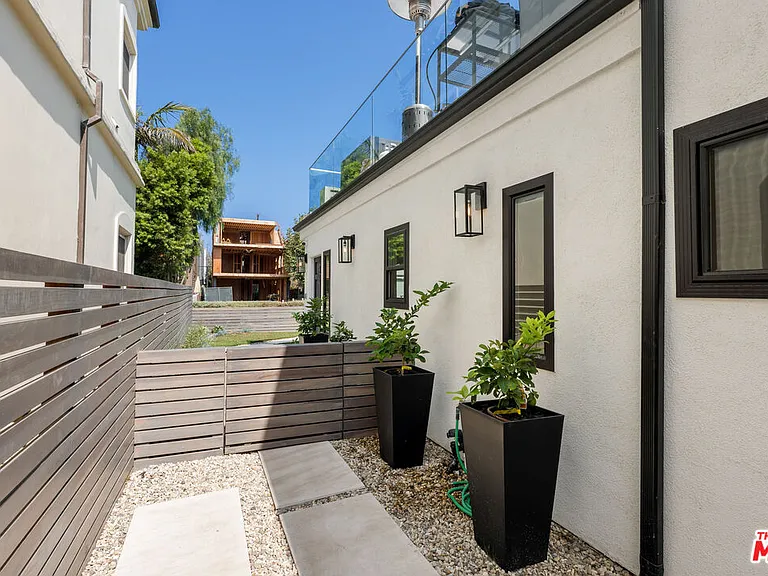 424 Carroll Canal — Photo 20