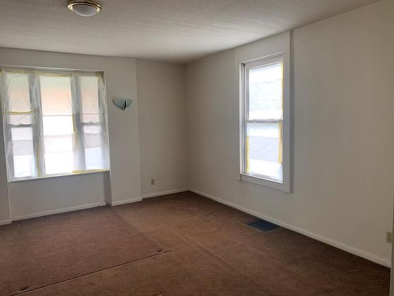 2nd image of 407 Lawson Ave #1