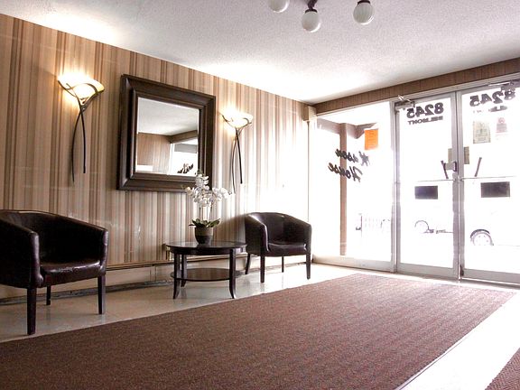 2nd image of 8245 Belmont Ave APT 4M