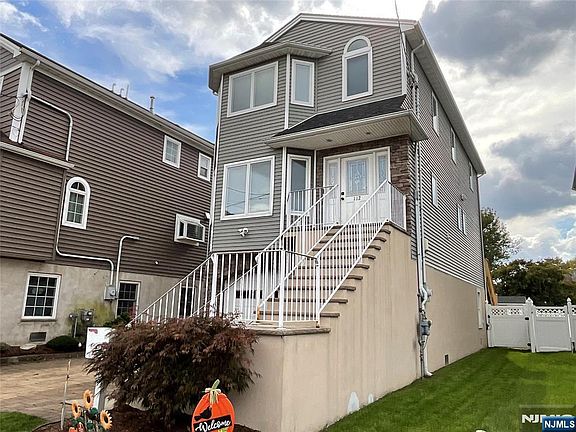 2nd image of 112 Tontine Avenue