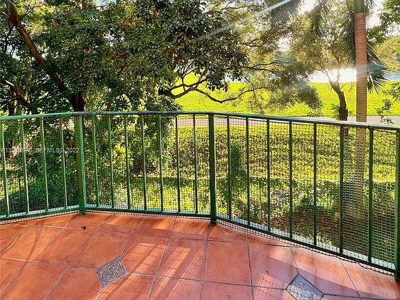 5th image of 9350 Fontainebleau Blvd APT 314
