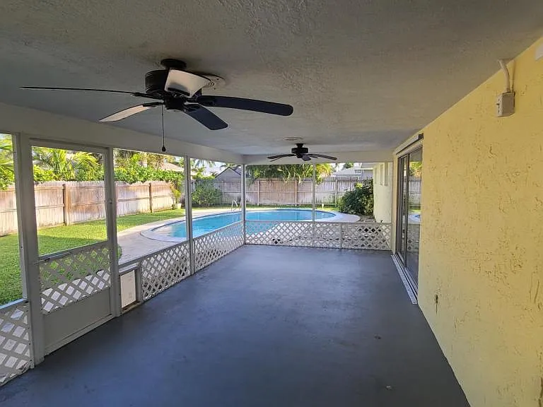 231 Shore Ln — Photo 11