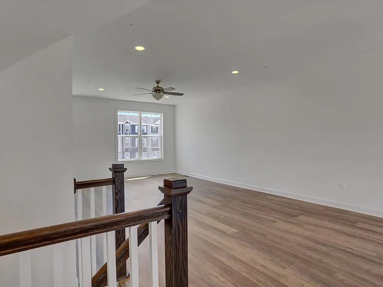 12435-12441 Jackson Ave — Photo 19