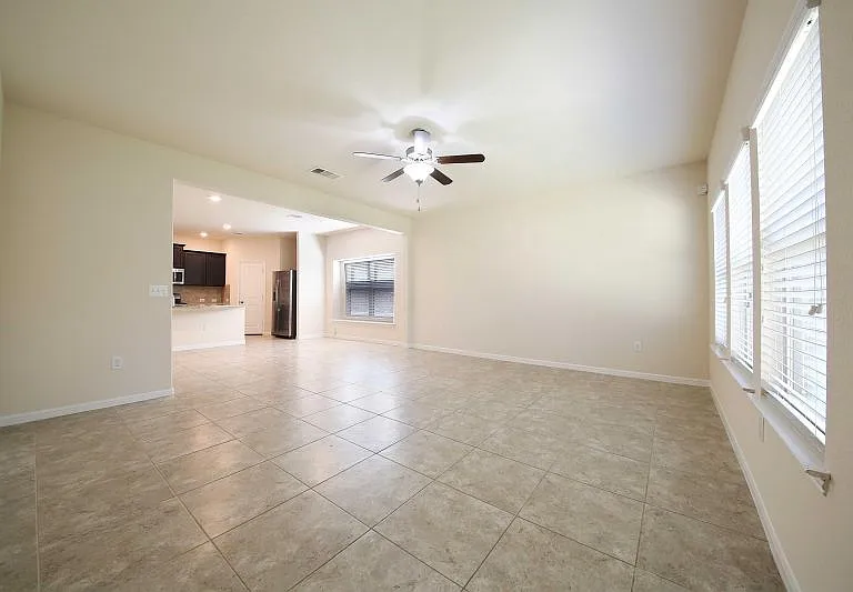 14002 Madrigal Ln — Photo 12