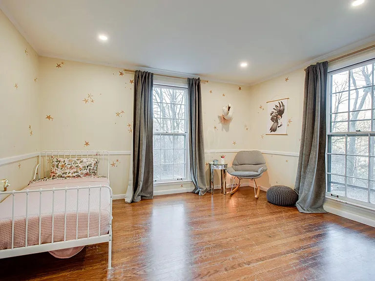 1745 Kingsbury Dr — Photo 35