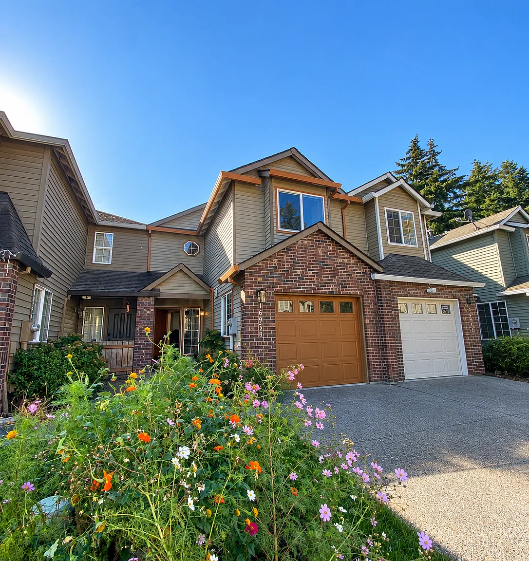 3 bed, 2.5 bath, 1200 sqft, $2,300 — Photo 1