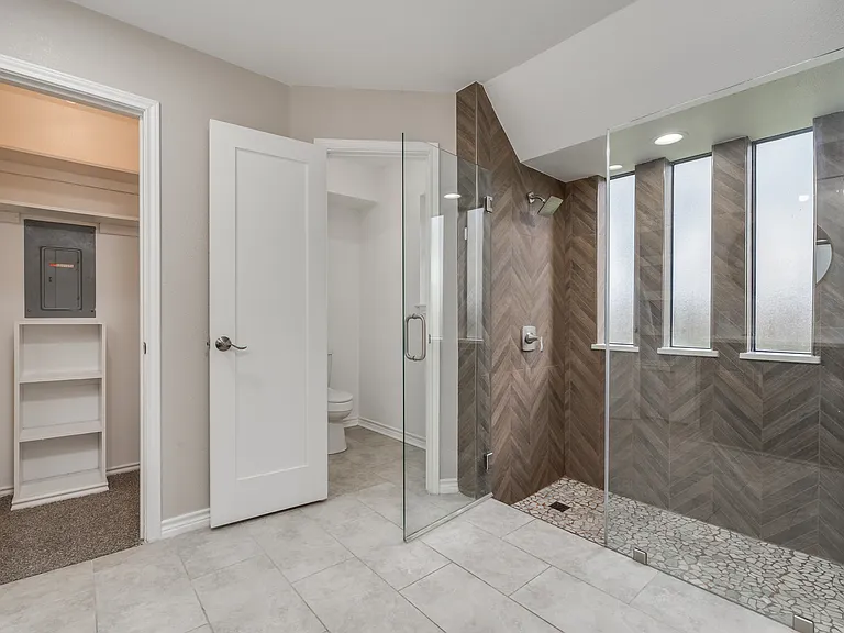 9922 Hickory Xing — Photo 30