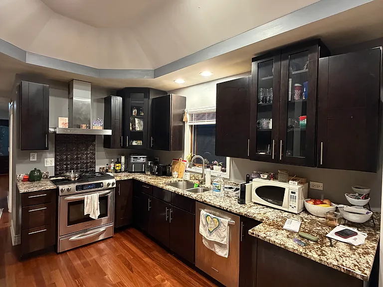 4045 N Oleander Ave — Photo 1