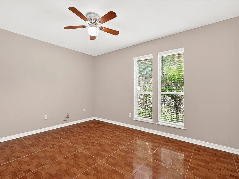 7403 Shady Vale Ln — Photo 32