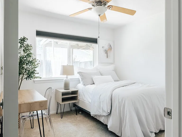 Bedroom 2 with double bed
