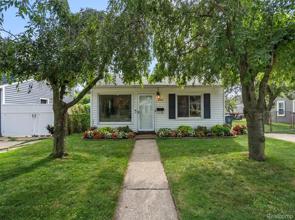 1842 Wrenson St, Ferndale, MI 48220
