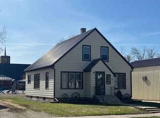 308 Carleton Ave, Morgan, MN 56266