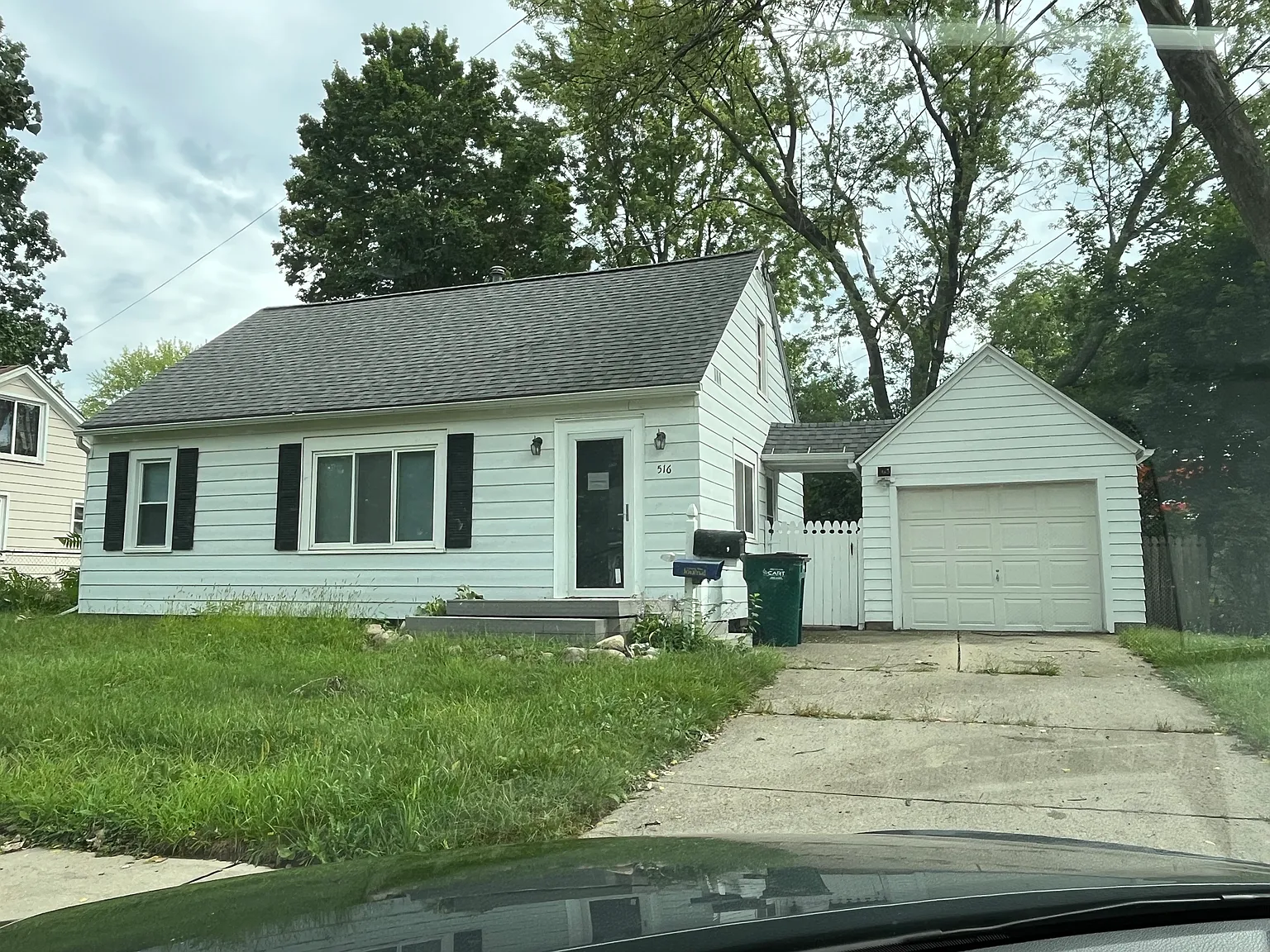 3 bed, 1168 sqft, $2,200 — Photo 1