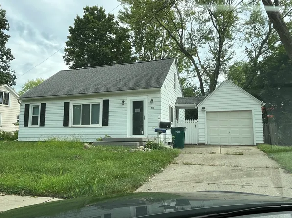 516 Robert St, Lansing, MI 48910