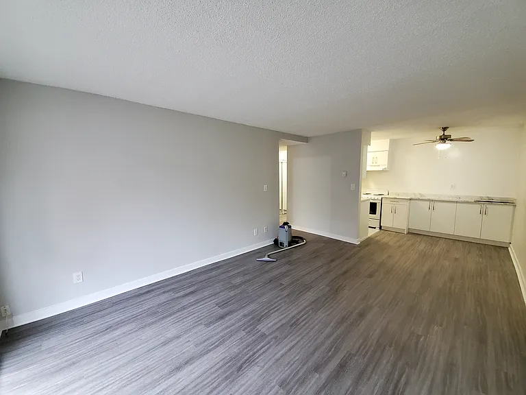 1115 4th Ave #103 — Photo 15