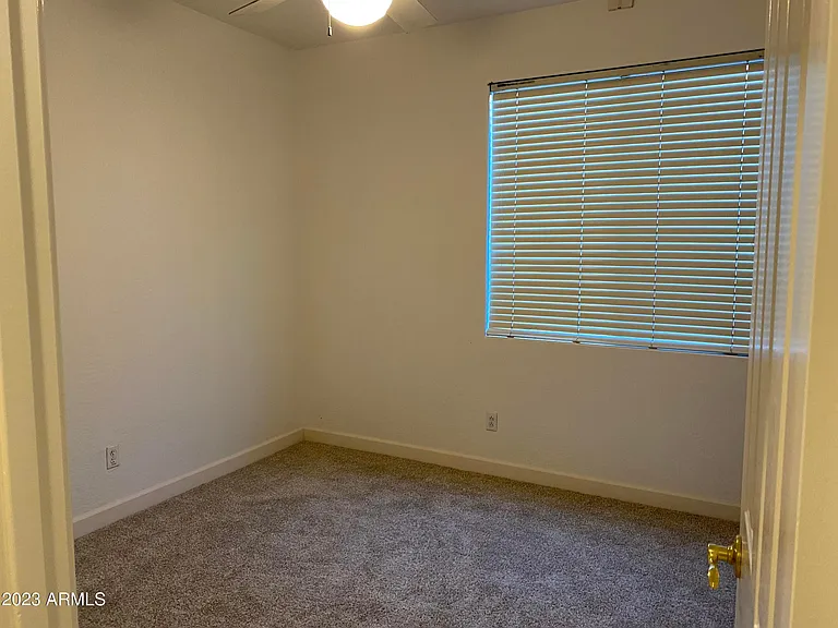 232 W Hawk Way — Photo 7