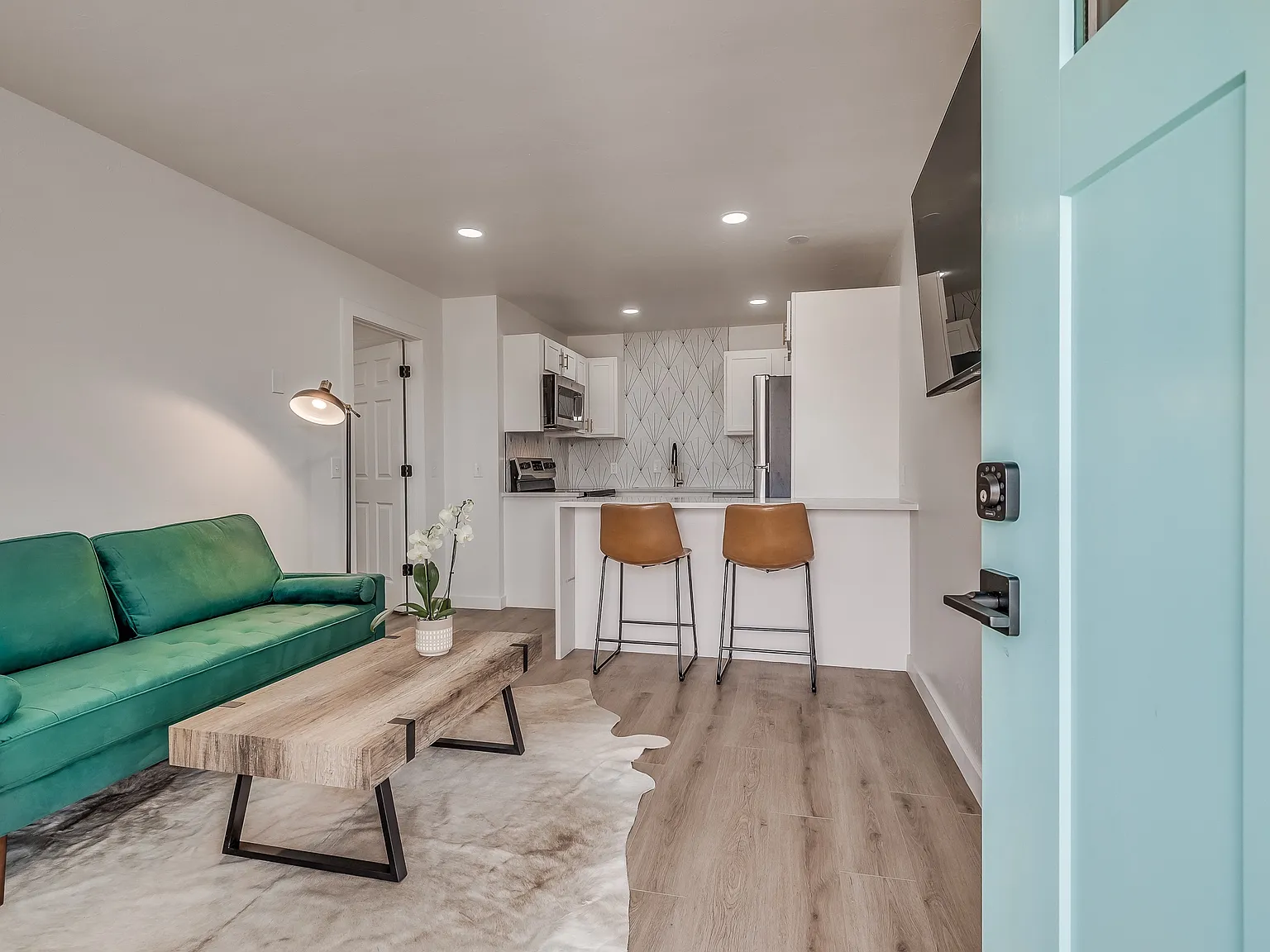 1 bed, 600 sqft, $1,049 — Photo 3