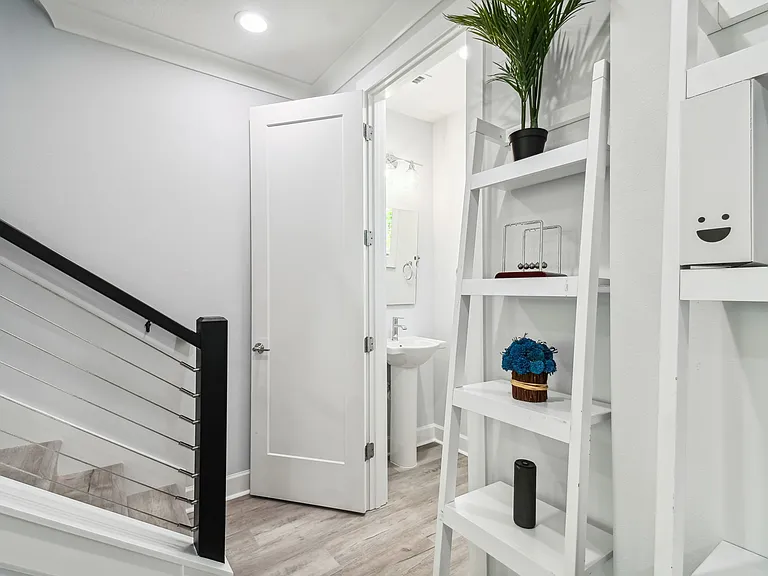 1520 N Pierce St #4 — Photo 13