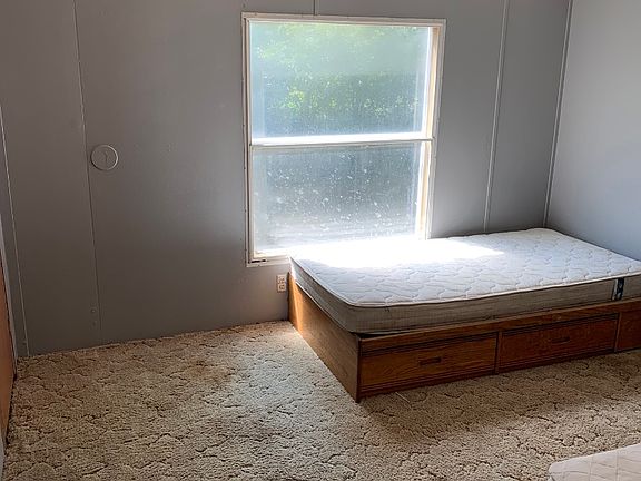 5th image of 127 Lee Cir