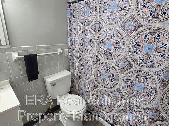 4th image of 941 S Weyant Ave