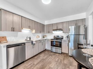 Edge At Farmington Hills - Farmington Hills, MI, Farmington, MI 48334