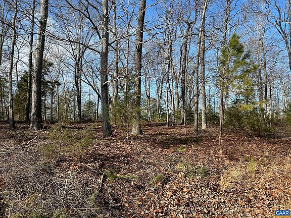3rd image of 33 Stoney Dr
