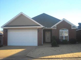 147 Cobh Ln, Columbus, MS 39701