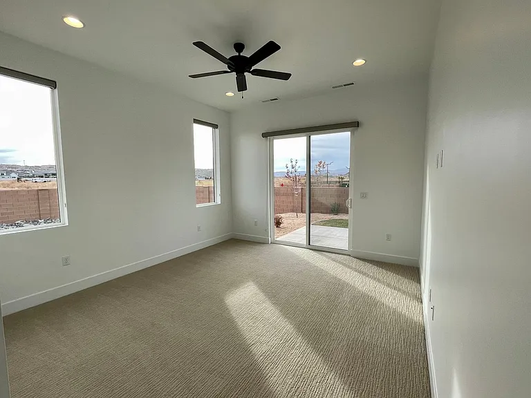 2818 E Church Oak Dr — Photo 11