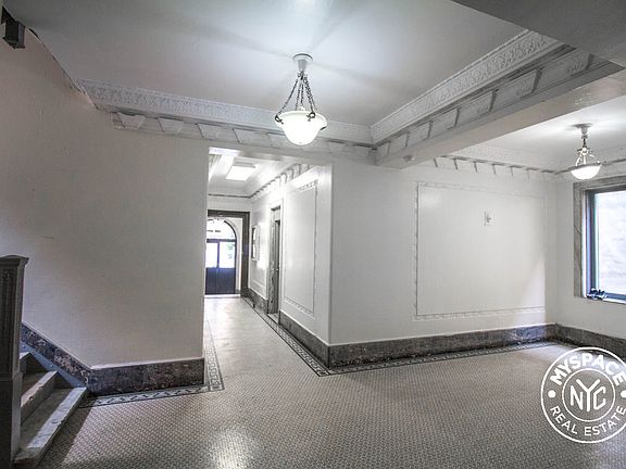 5th image of 1400 Dean St APT E