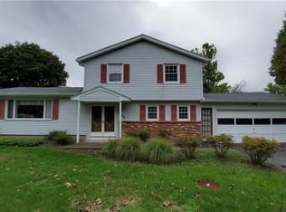 529 Countryside Ln, Webster, NY 14580
