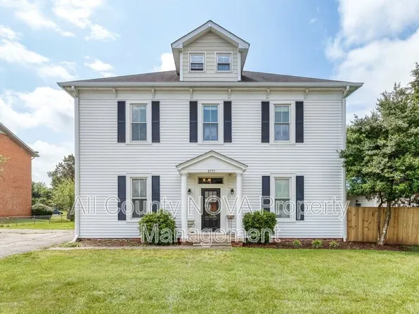 8753 Signal Hill Rd, Manassas, VA