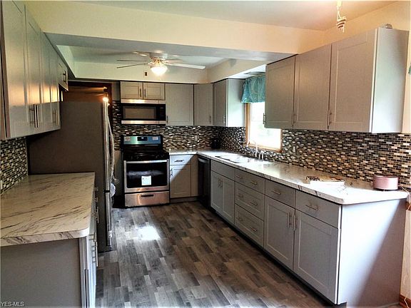 2nd image of 6610 Applewood Blvd