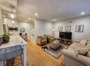 212 Bainbridge St FLOOR 3, Philadelphia, PA 19147