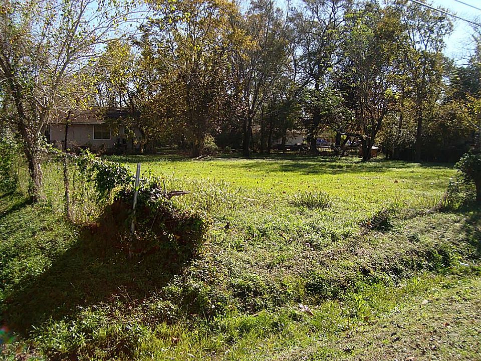 1st image of 6006 Woodview Dr